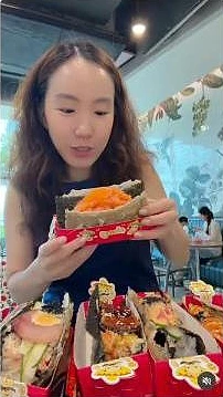 รีวิวอลังการซูชิโดย aomletta